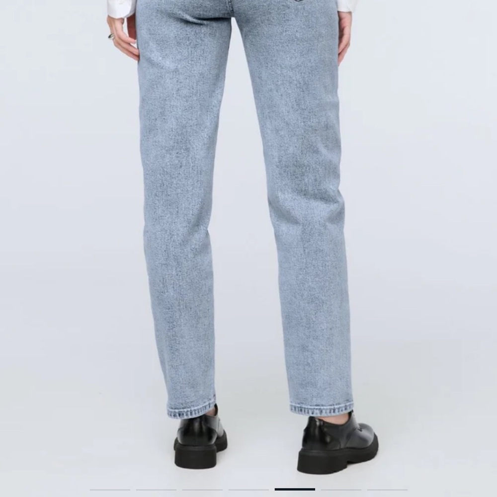 Duer Women's Midweight Denim High Rise Arc (Zip Fly) - Salt And Pepper. - Picture 4 of 5